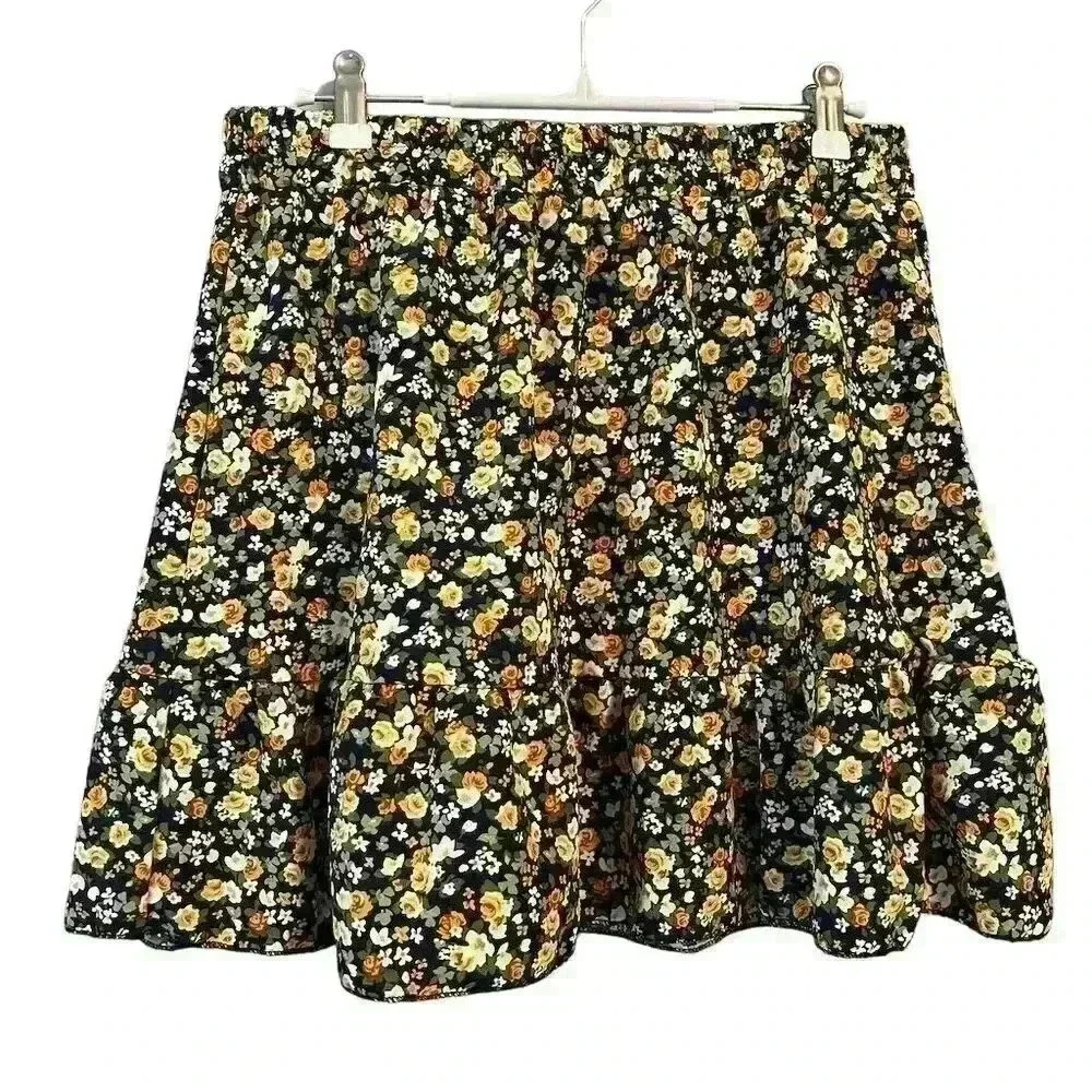Women's Black Floral Print Skirt Size L - Picture 2 of 2